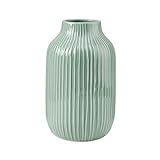 BUTLERS Keramik Vase mit Rillen in Pastellgrün -Hanami- Moderne Dekoration für Wohnzimmer und...
