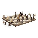 Umbra Wobble Schach Set mit vertieften Spielfeldern aus hochwertigem Ahorn- und Walnussholz, 38 x 38...