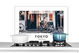 MuchoWow Spritzschutz Küche Küchenrückwand Alu Poster Bilder 90x60 cm Tokio - Japan - Fahrrad