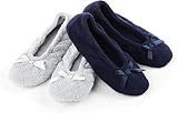 isotoner Damen 2er-Pack Mictroterry Ballerina Slipper mit Satinschleife, Hellgrau, gesteppt,...