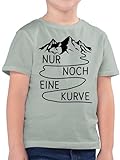 Kinder T-Shirt Jungen - Wandern - Nur noch eine Kurve - 140 (9/11 Jahre) - Sage Grün - Wander Berge...