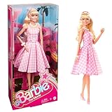 Barbie Puppe, Barbie the movie doll, in rosa weissem Kleid und Gänseblümchen Halskette, Barbie...