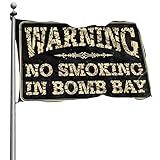 Flaggen für Studentenwohnheim, Warnung 'No Smoking in Bomb Bay', Flaggen für Männerhöhle...